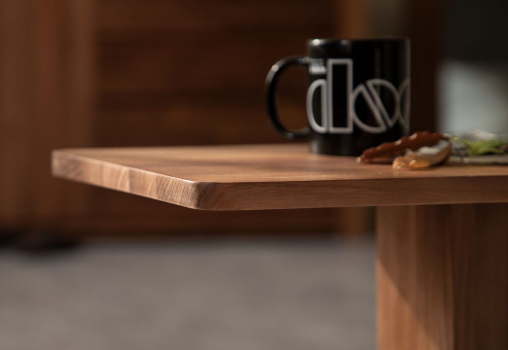 柚木 vs 老柚木：挑選實木家具前必看指南 - 图片 71943