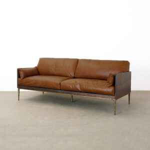 Kulu 焦燻橡木皮革沙發